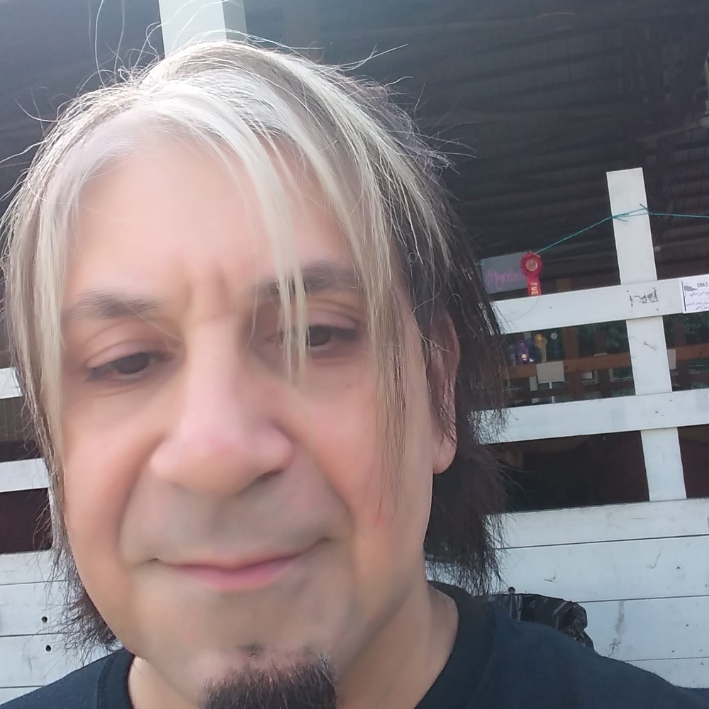 Meet your Posher, Christopher